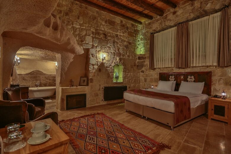 Hotel Acropolis Cave Suite