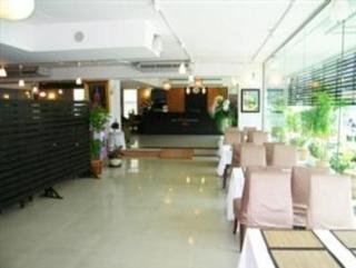 The Centric Ratchada Hotel