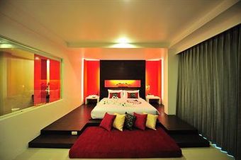 Alfresco Phuket Hotel