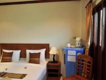Hotel Baan Chayna Lounge Resort
