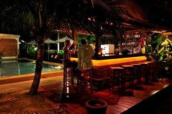 Hotel Baan Chayna Lounge Resort