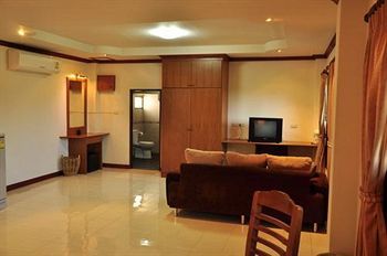 Hotel Baan Chayna Lounge Resort