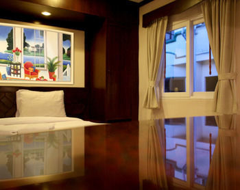 Hotel Karon Cafe Inn