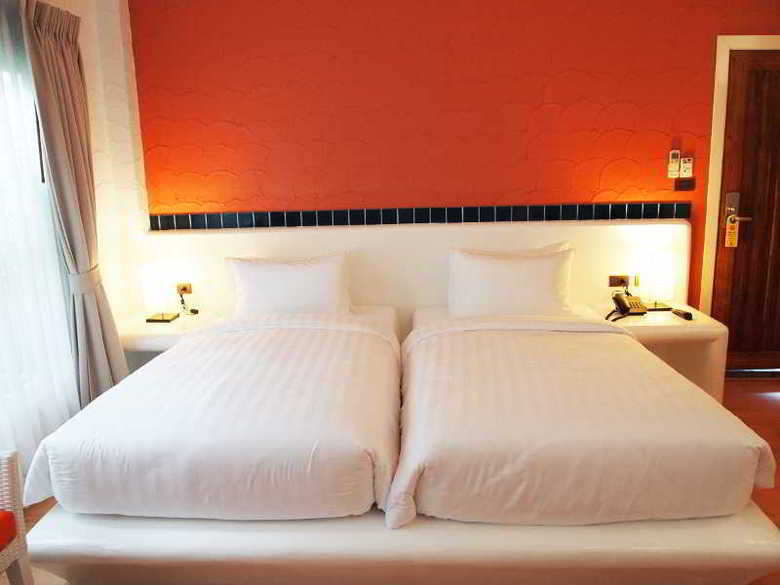 Hotel The Chalet Phuket Resort