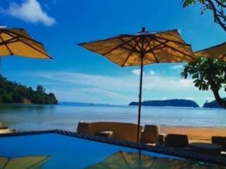 Hotel The Chalet Phuket Resort