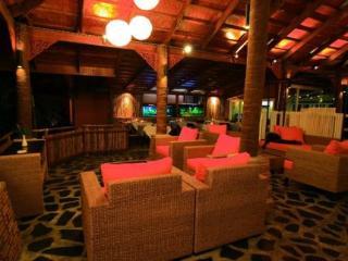 Hotel The Chalet Phuket Resort