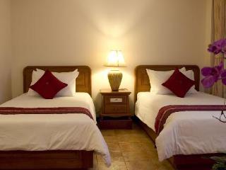 Hotel Surin Bay Inn