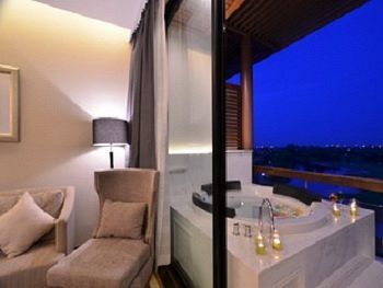 Hotel Summit Windmill Golf Residence