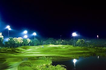 Hotel Summit Windmill Golf Residence