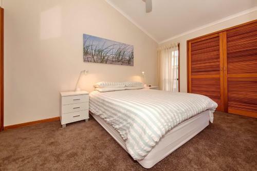 Villa Bay Parklands, Townhouse 15, 2 Gowrie Avenue