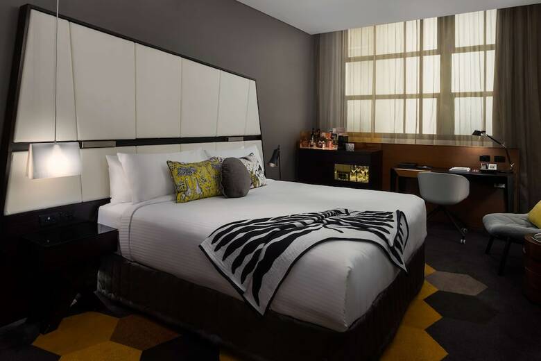 Hotel Qt Sydney