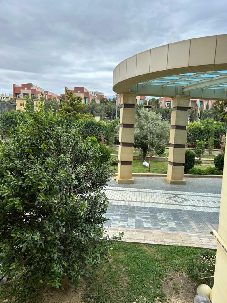 Aysberq Hotel