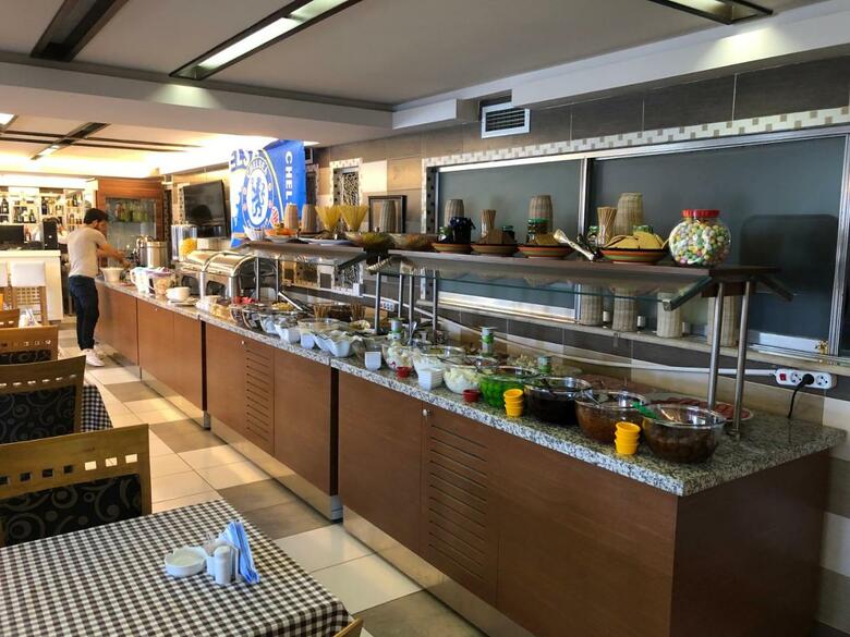 Aysberq Hotel