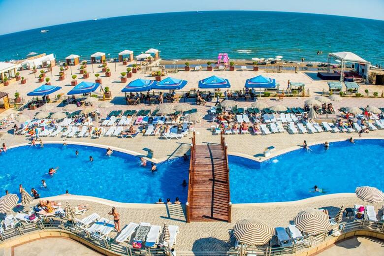 Aysberq Hotel