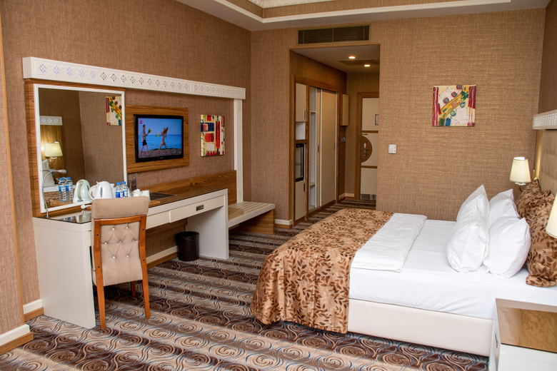 Divan Express Baku Hotel