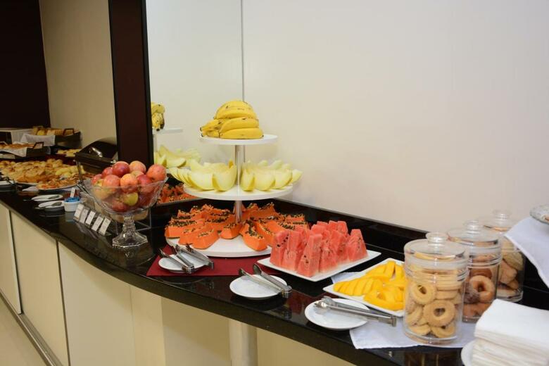 Lh Plaza Hotel
