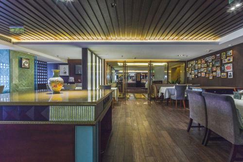 Golden View Hotel