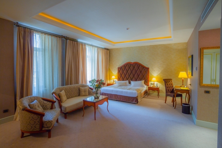 Hotel Sapphire Inn