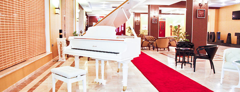 Monolit Plaza Hotel
