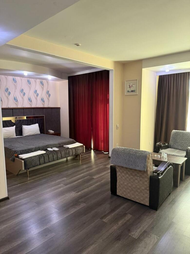 Aef Hotel