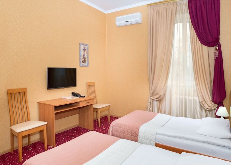 Lermontovskiy Hotel