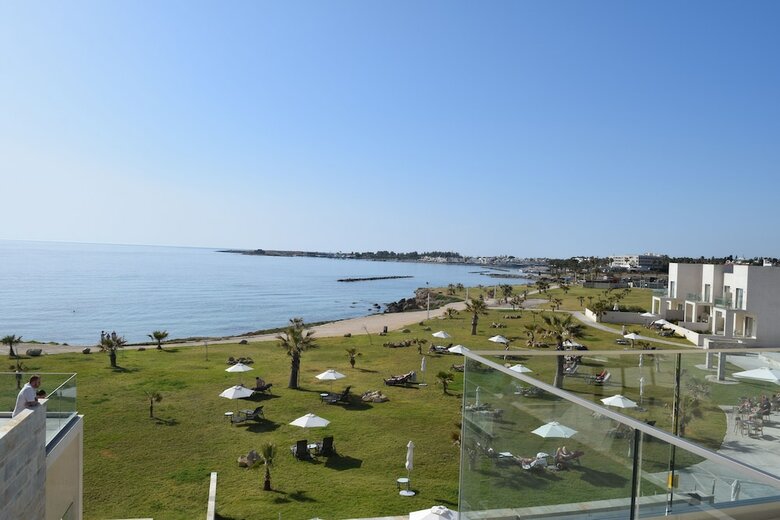 Amphora Hotel & Suites