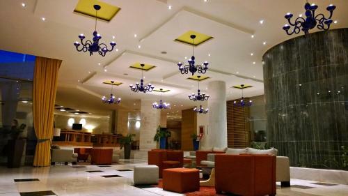 Alexander Beach Hotel & Spa