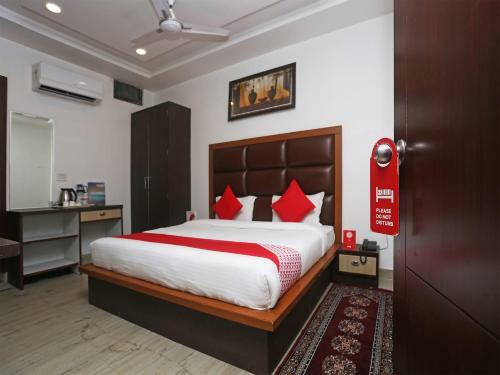 Capital O 19743 Hotel Taj Green