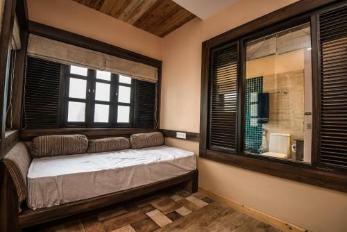Hotel Chamong Chiabari - Mountain Retreat & Spa
