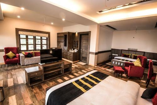 Hotel Chamong Chiabari - Mountain Retreat & Spa