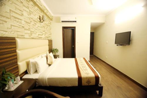 Hotel Rousha Inn