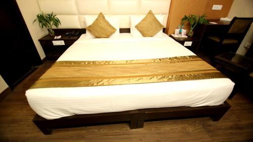 Hotel Rousha Inn
