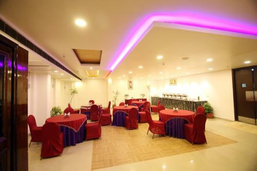 Hotel Rousha Inn
