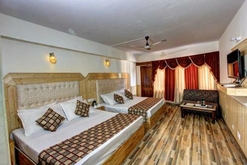 Hotel Highway Inn