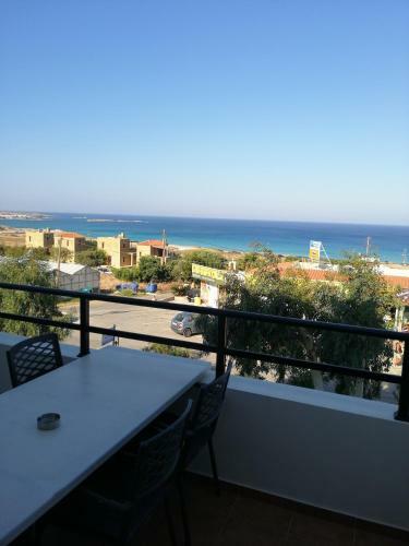 Nikos Apartments