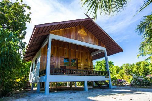 Hotel Pom Pom Island Resort