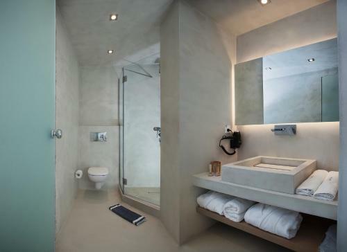 Hostal May Seven Suites - Adults Only