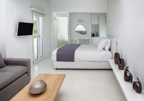 Hostal May Seven Suites - Adults Only