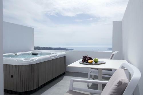 Hostal May Seven Suites - Adults Only