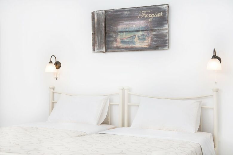 Fragias Studios & Apartments