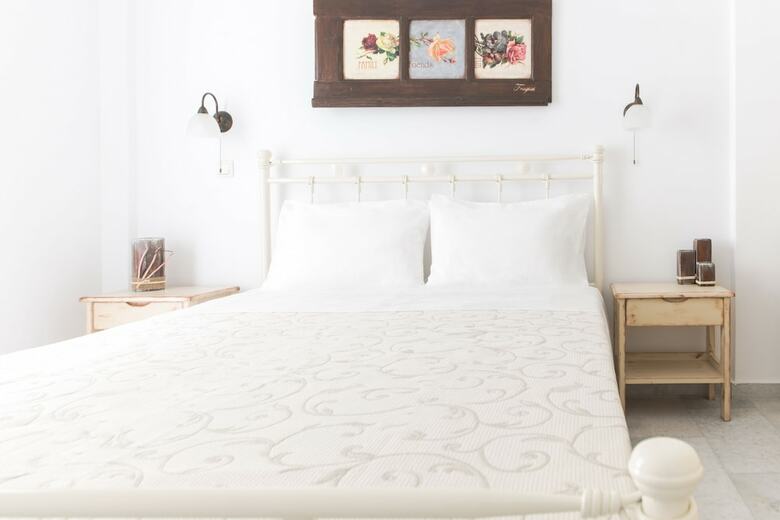 Fragias Studios & Apartments
