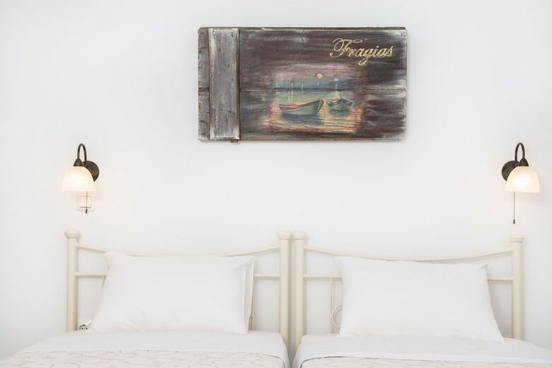 Fragias Studios & Apartments