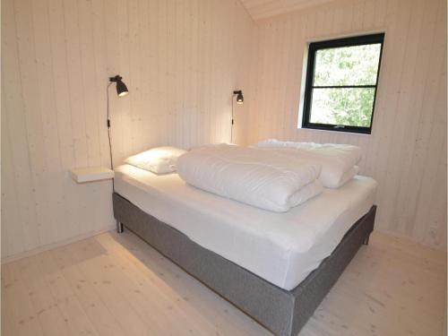 Four-bedroom Holiday Home In Vaggerlose