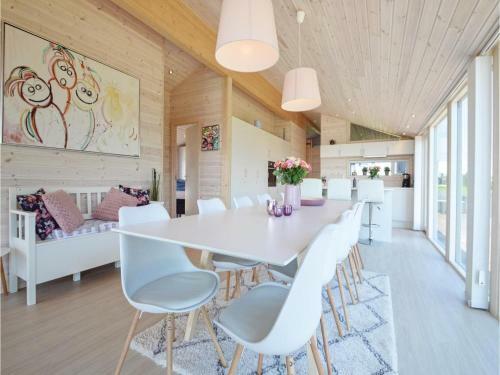 Four-bedroom Holiday Home In Haderslev