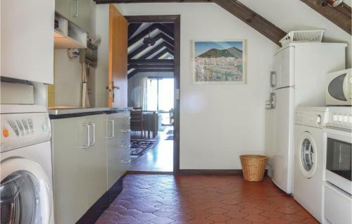 Three-bedroom Holiday Home In Hornbak