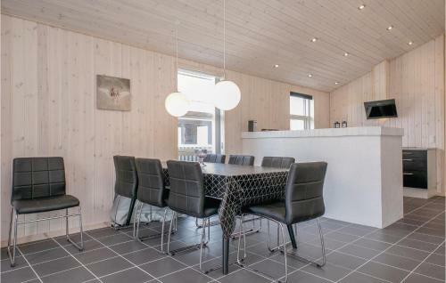 Four-bedroom Holiday Home In Lokken