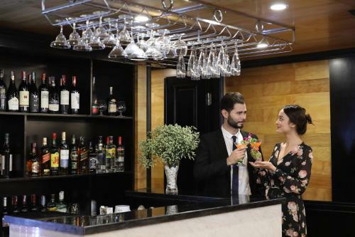 Halong Serenity Cruises