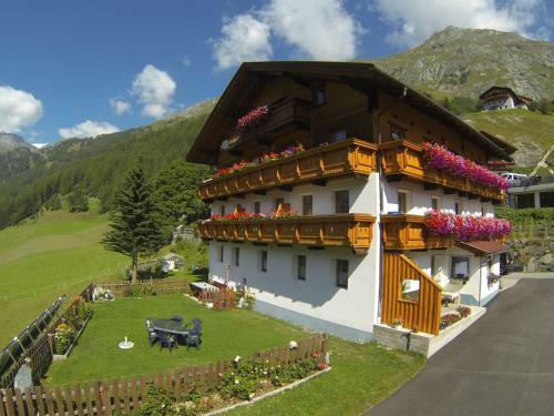 Hostal Haus Bergheimat