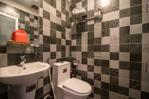 Hotel Reddoorz Near Nha Tho Con Ga