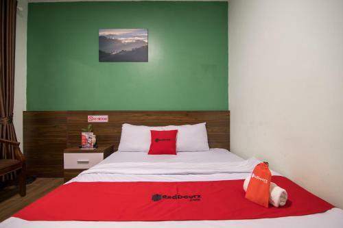 Hotel Reddoorz Near Nha Tho Con Ga